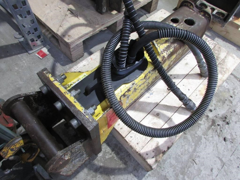 Atlas-Copco EC 40 T Hydraulikhammer 2.100 EUR - פטיש הידרולי עבור מכונת בנייה: תמונה 2 Atlas-Copco EC 40 T Hydraulikhammer 2.100 EUR - פטיש הידרולי עבור מכונת בנייה: תמונה 2