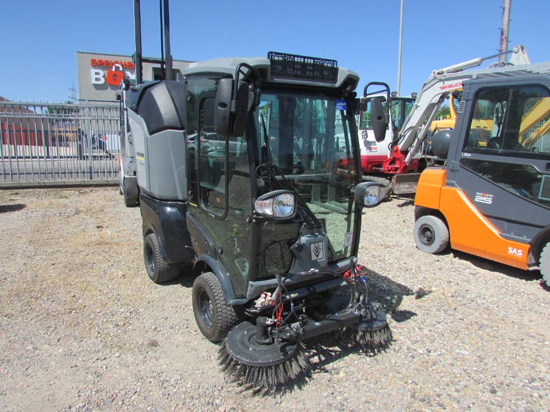 Kärcher MIC 26 Kehrmaschine 19.900 EUR - קרון נגרר חקלאי: תמונה 2 Kärcher MIC 26 Kehrmaschine 19.900 EUR - קרון נגרר חקלאי: תמונה 2