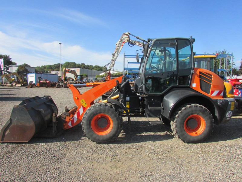 Komatsu WA 100 M-7 Radlader 31.000 EUR - מעמיס גלגלים: תמונה 1 Komatsu WA 100 M-7 Radlader 31.000 EUR - מעמיס גלגלים: תמונה 1