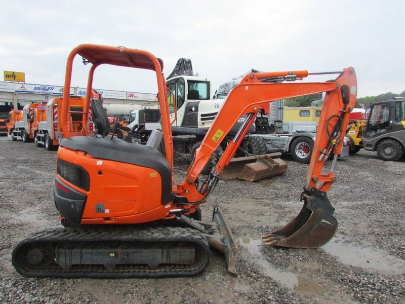 Kubota U 27-4 Canopy Minibagger 17.500 EUR - מיני מחפר: תמונה 4 Kubota U 27-4 Canopy Minibagger 17.500 EUR - מיני מחפר: תמונה 4