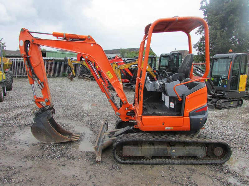 Kubota U 27-4 Canopy Minibagger 17.500 EUR - מיני מחפר: תמונה 1 Kubota U 27-4 Canopy Minibagger 17.500 EUR - מיני מחפר: תמונה 1
