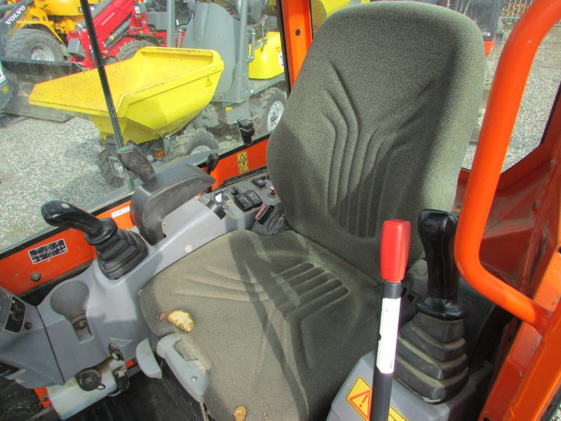Kubota U 27-4 Minibagger 21.000 EUR - מיני מחפר: תמונה 5 Kubota U 27-4 Minibagger 21.000 EUR - מיני מחפר: תמונה 5