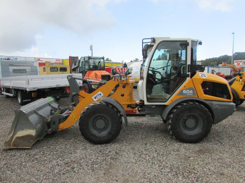 Liebherr L 506 Compact Radlader L506 41.500 EUR - מעמיס גלגלים: תמונה 1 Liebherr L 506 Compact Radlader L506 41.500 EUR - מעמיס גלגלים: תמונה 1