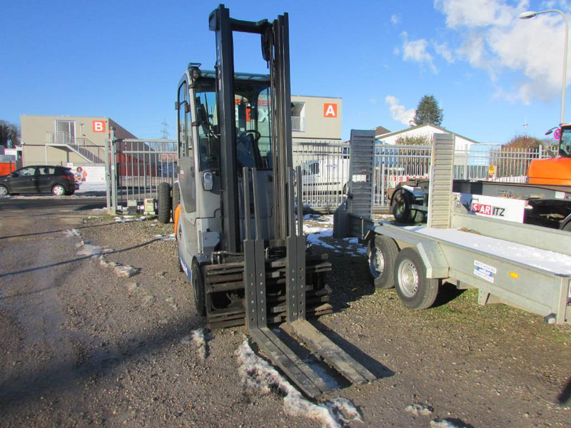 Still RX 70-30 H Hybrid / Diesel Stapler - מלגזת סולר: תמונה 2 Still RX 70-30 H Hybrid / Diesel Stapler - מלגזת סולר: תמונה 2