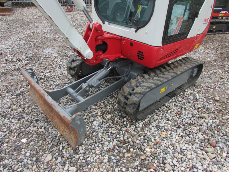 Takeuchi TB 216 V3 Minibagger 25.500 EUR - מיני מחפר: תמונה 2 Takeuchi TB 216 V3 Minibagger 25.500 EUR - מיני מחפר: תמונה 2