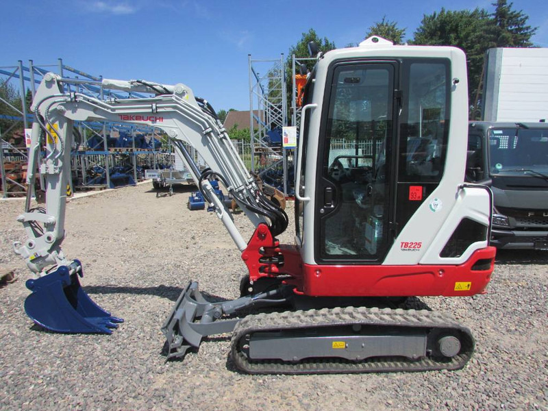 Takeuchi TB 225 Minibagger 42.500 EUR - מיני מחפר: תמונה 1 Takeuchi TB 225 Minibagger 42.500 EUR - מיני מחפר: תמונה 1