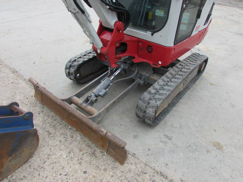 Takeuchi TB225 V3 Minibagger 32.000 EUR net - מיני מחפר: תמונה 3 Takeuchi TB225 V3 Minibagger 32.000 EUR net - מיני מחפר: תמונה 3