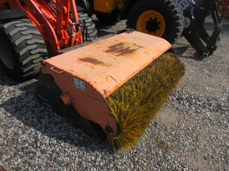 Vangaever Typ 05BB1525 Anbaukehrmaschine 1.500 EUR - מטאטא עבור מכונת בנייה: תמונה 1 Vangaever Typ 05BB1525 Anbaukehrmaschine 1.500 EUR - מטאטא עבור מכונת בנייה: תמונה 1