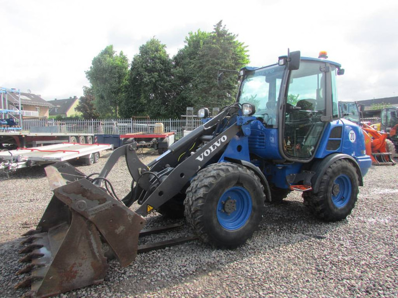 Volvo L 25 F Radlader 39.000 EUR - מעמיס גלגלים: תמונה 2 Volvo L 25 F Radlader 39.000 EUR - מעמיס גלגלים: תמונה 2