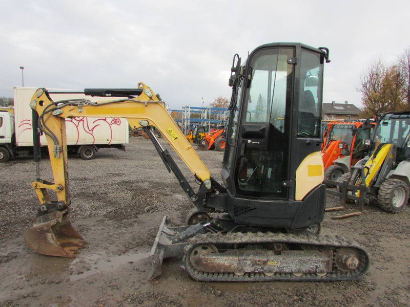 Yanmar Vio 25-4 Minibagger 19.500 EUR - מיני מחפר: תמונה 1 Yanmar Vio 25-4 Minibagger 19.500 EUR - מיני מחפר: תמונה 1