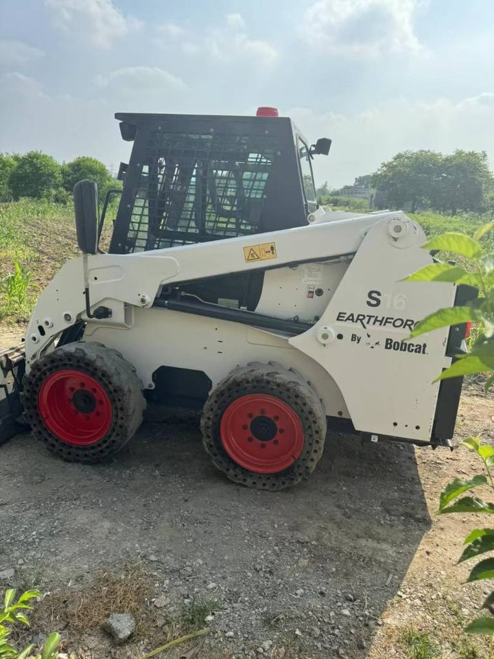 BOBCAT S16 - מעמיס היגוי החלקה: תמונה 5 BOBCAT S16 - מעמיס היגוי החלקה: תמונה 5