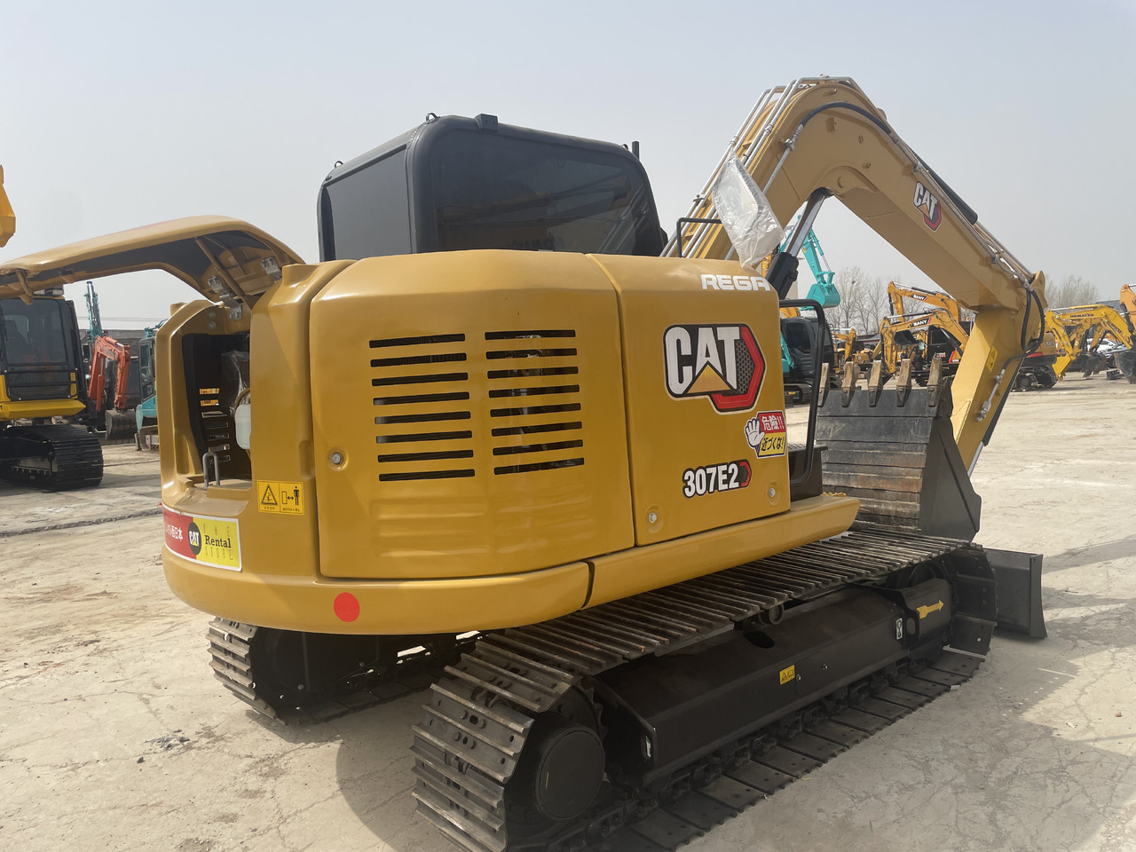 מיני מחפר CAT 307: תמונה 7