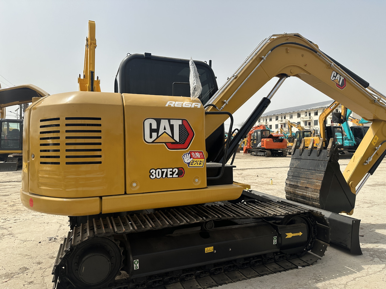 CATERPILLAR 307E2 - מיני מחפר: תמונה 2 CATERPILLAR 307E2 - מיני מחפר: תמונה 2