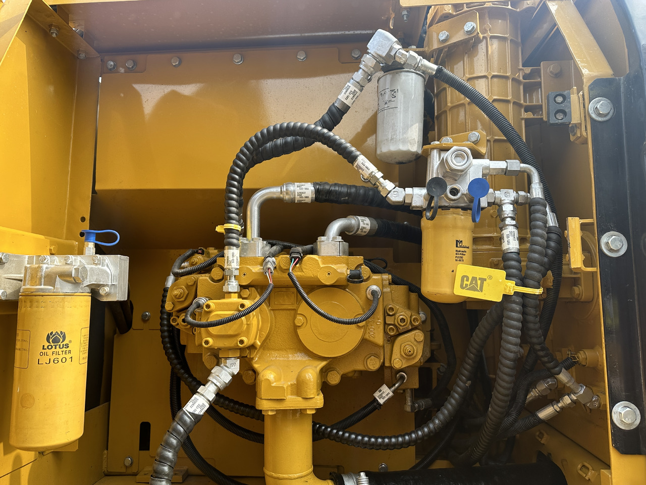 CATERPILLAR 320D2 - מחפר סורק: תמונה 5 CATERPILLAR 320D2 - מחפר סורק: תמונה 5
