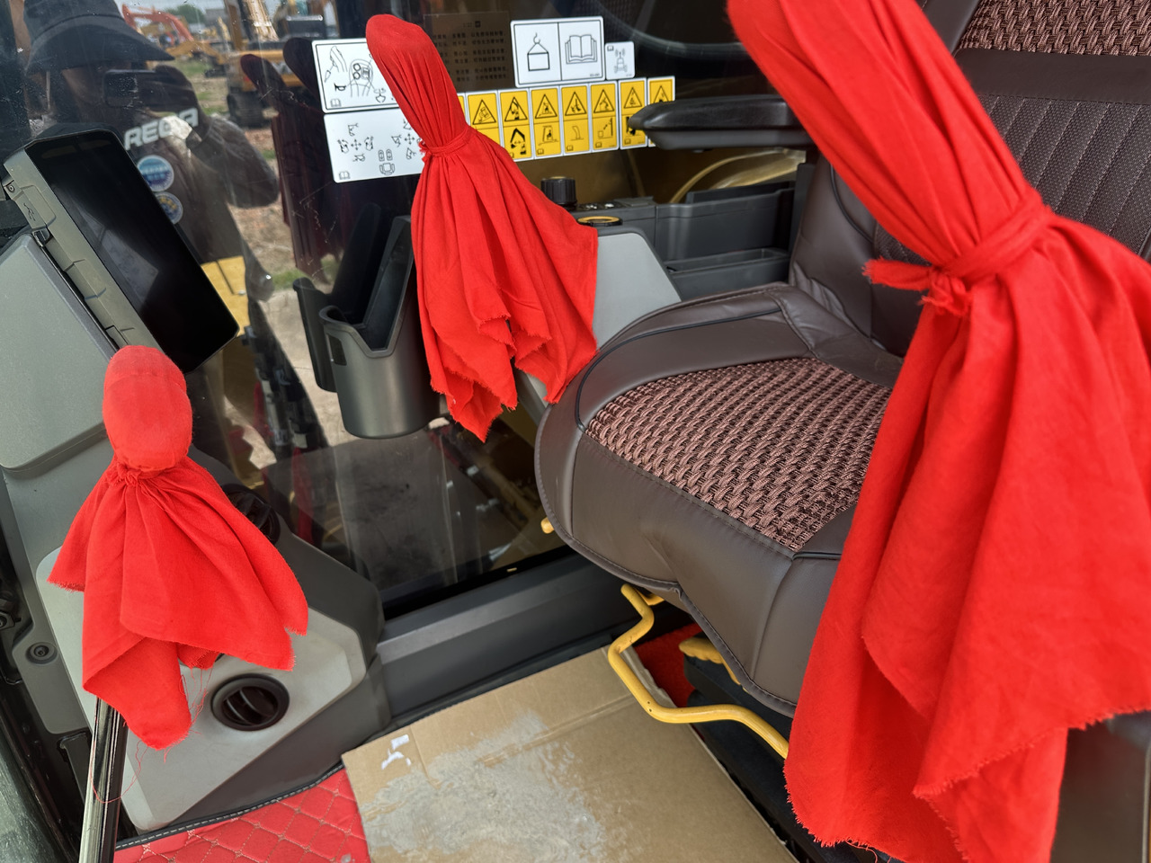 מחפר סורק CATERPILLAR 330GC: תמונה 7