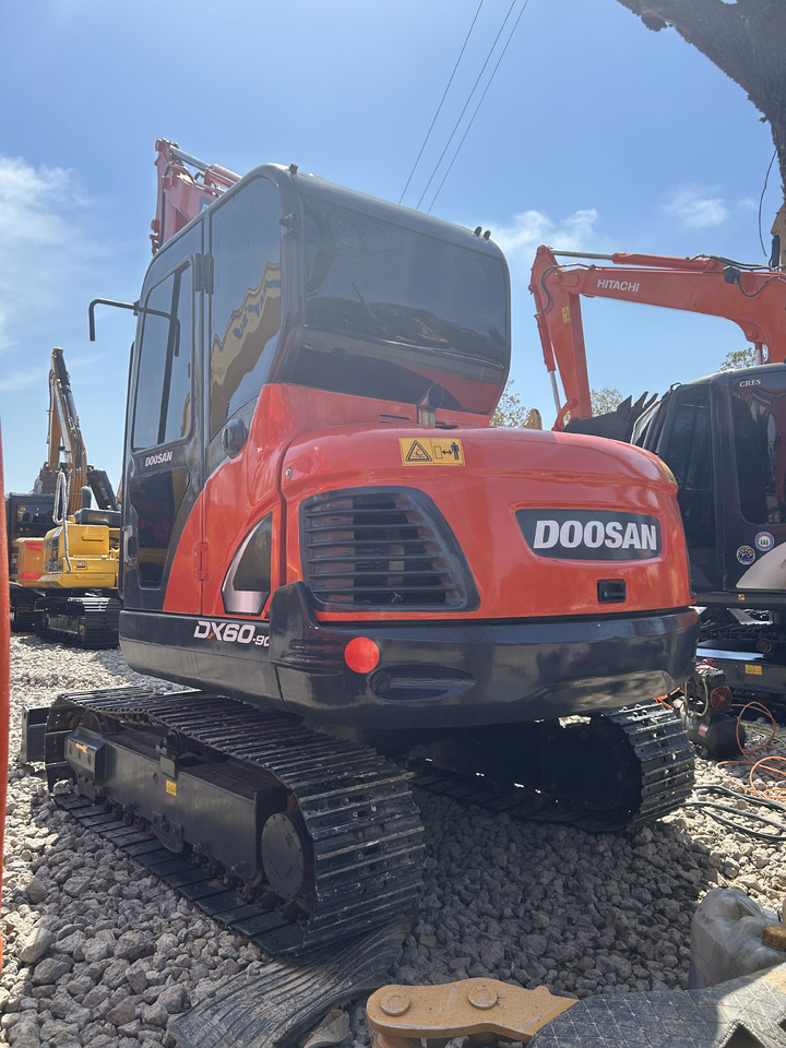 Doosan DX60 - מיני מחפר: תמונה 4 Doosan DX60 - מיני מחפר: תמונה 4