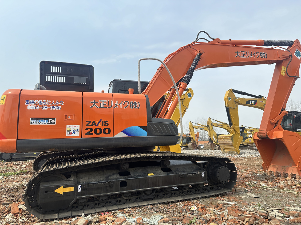 HITACHI ZX200-3 - מחפר סורק: תמונה 1 HITACHI ZX200-3 - מחפר סורק: תמונה 1