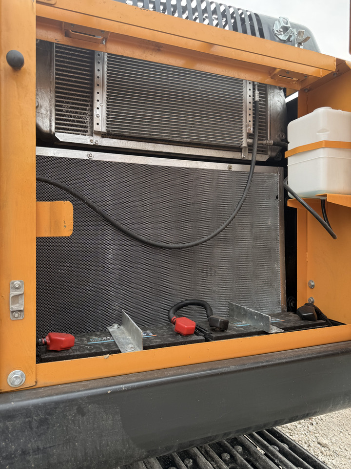 HYUNDAI HX220HD - מחפר סורק: תמונה 5 HYUNDAI HX220HD - מחפר סורק: תמונה 5