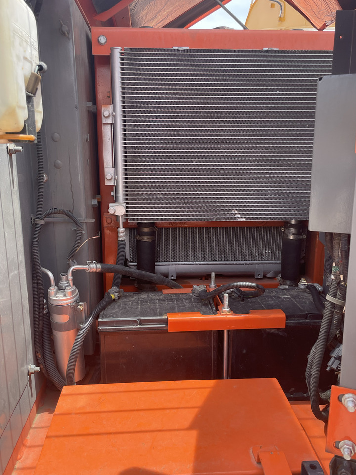 Hitachi ZX 70 - מחפר סורק: תמונה 5 Hitachi ZX 70 - מחפר סורק: תמונה 5