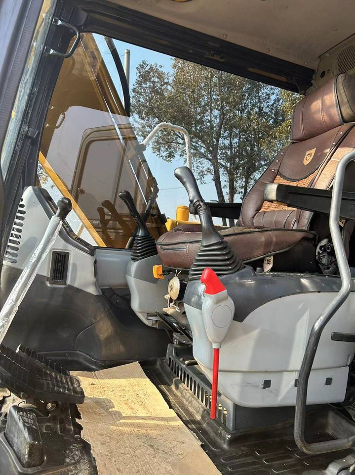 KOMATSU PC 130-8 - מחפר סורק: תמונה 5 KOMATSU PC 130-8 - מחפר סורק: תמונה 5