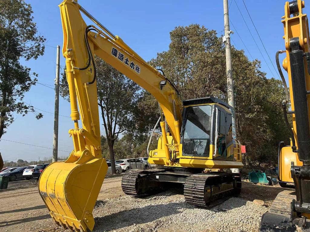 KOMATSU PC 130-8 - מחפר סורק: תמונה 3 KOMATSU PC 130-8 - מחפר סורק: תמונה 3