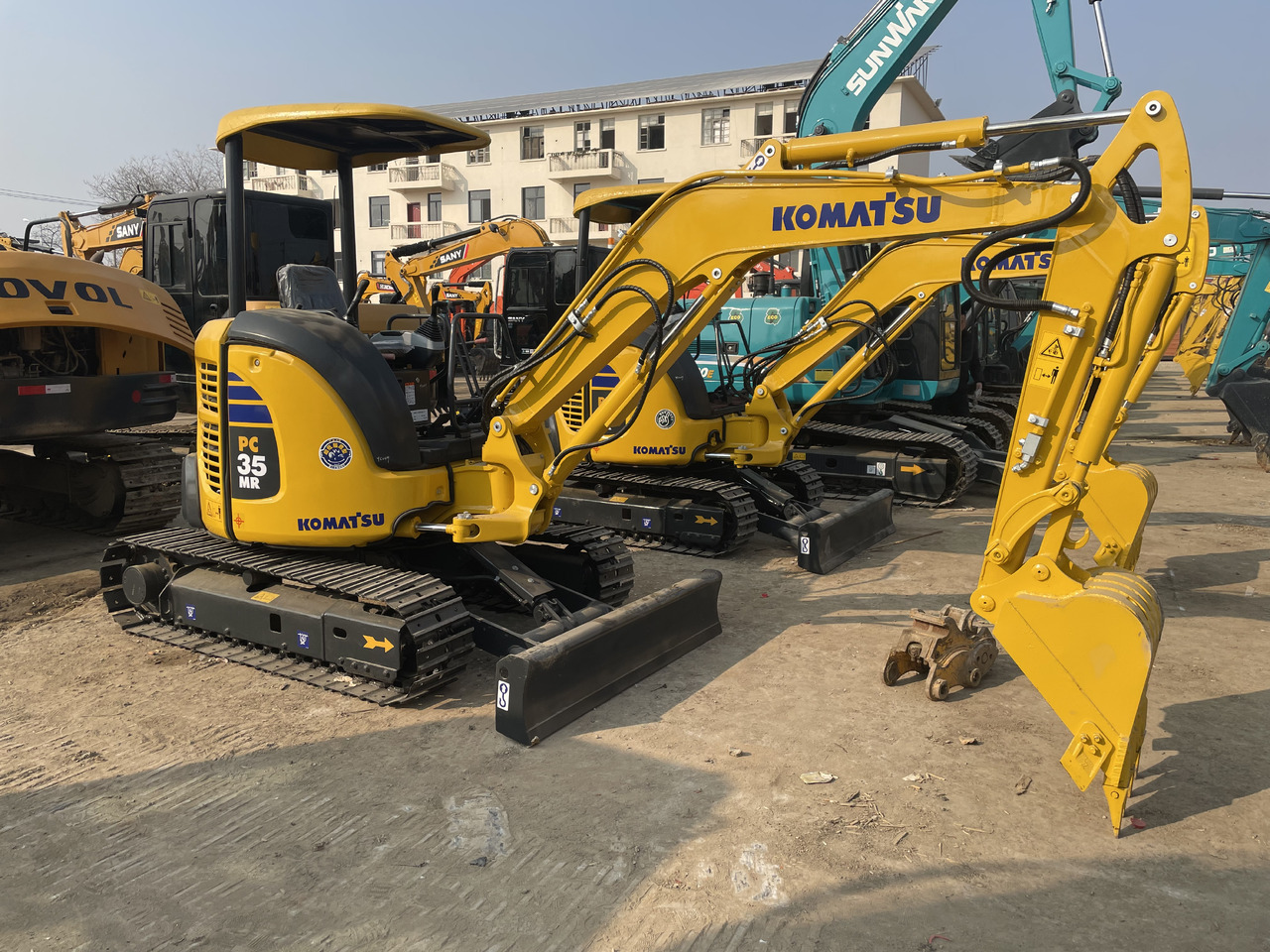 KOMATSU PC 35 MR-3 - מחפר סורק: תמונה 1 KOMATSU PC 35 MR-3 - מחפר סורק: תמונה 1