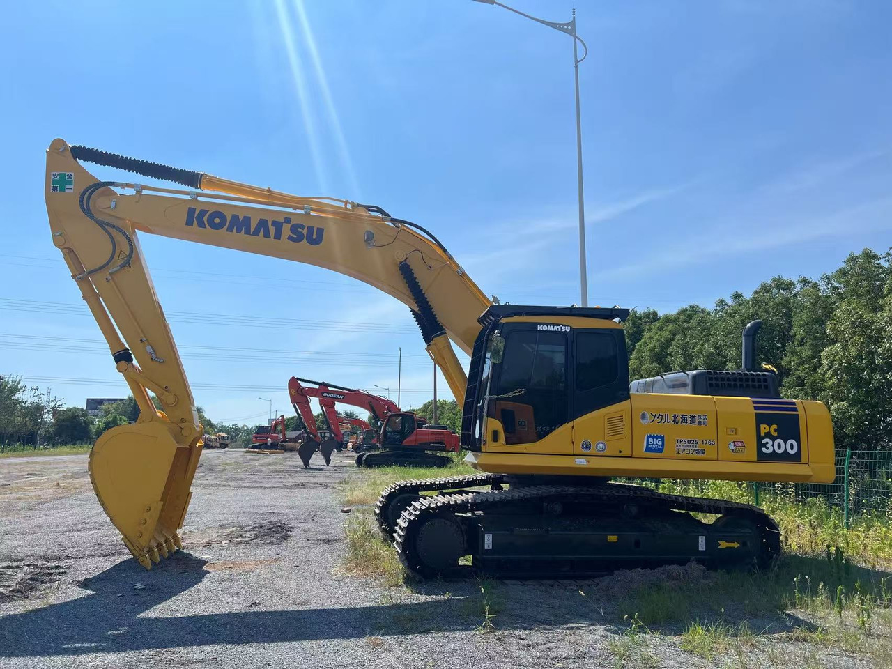 KOMATSU PC300-7 - מחפר סורק: תמונה 2 KOMATSU PC300-7 - מחפר סורק: תמונה 2