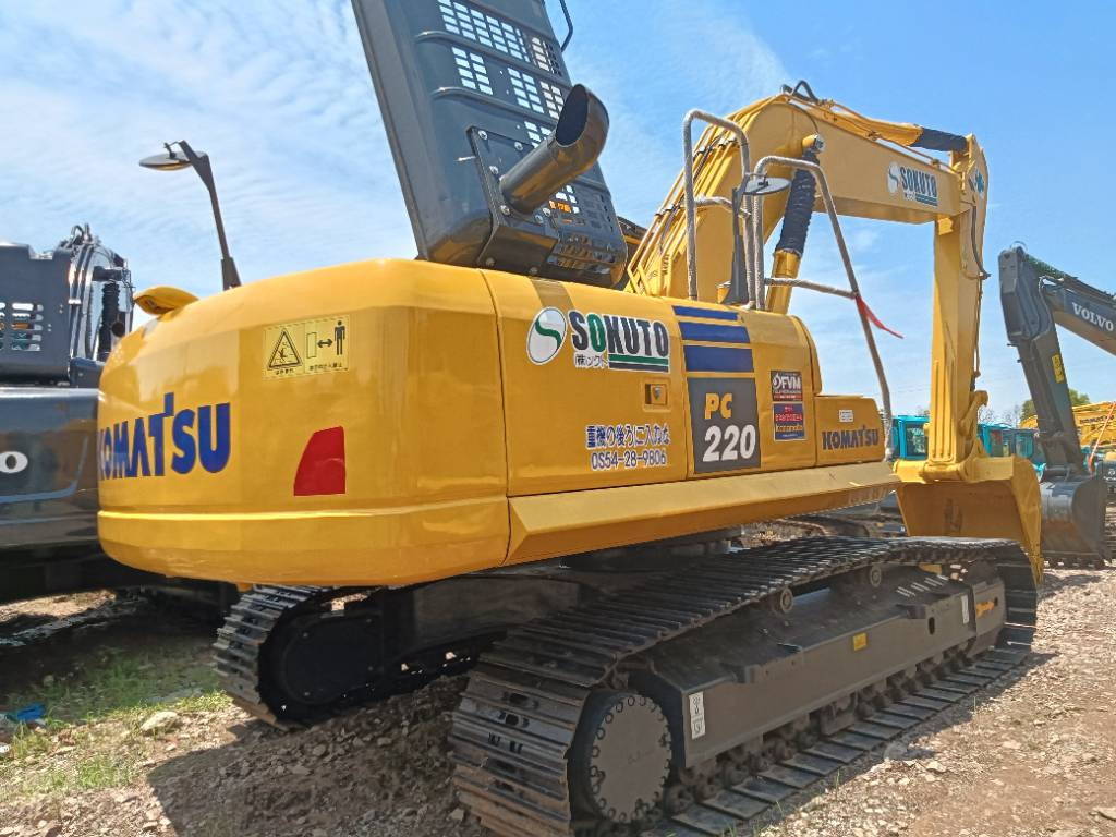 Komatsu PC 220-8 - מחפר סורק: תמונה 2 Komatsu PC 220-8 - מחפר סורק: תמונה 2