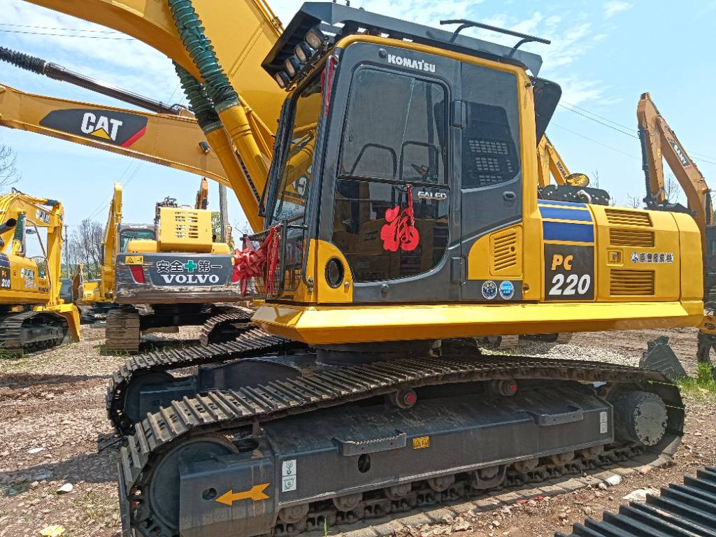 Komatsu PC 220-8 - מחפר סורק: תמונה 5 Komatsu PC 220-8 - מחפר סורק: תמונה 5