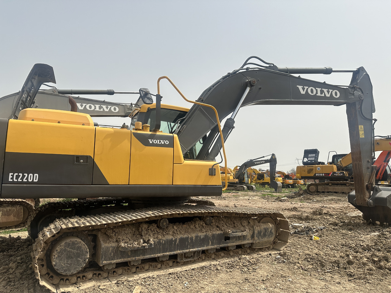 VOLVO EC220D - מחפר סורק: תמונה 3 VOLVO EC220D - מחפר סורק: תמונה 3