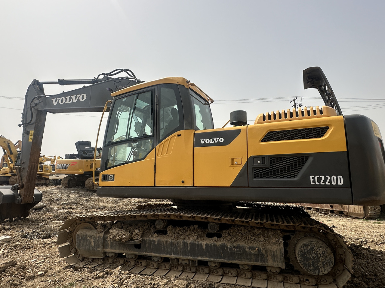 VOLVO EC220D - מחפר סורק: תמונה 1 VOLVO EC220D - מחפר סורק: תמונה 1