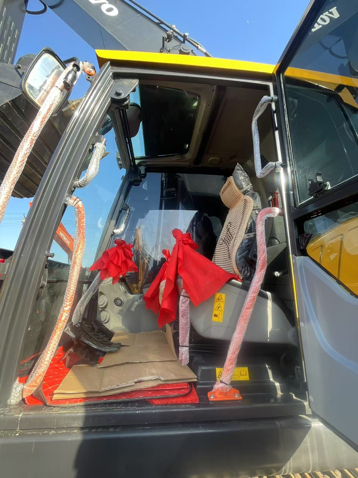 חָדָשׁ מחפר סורק Volvo EC300DL: תמונה 6