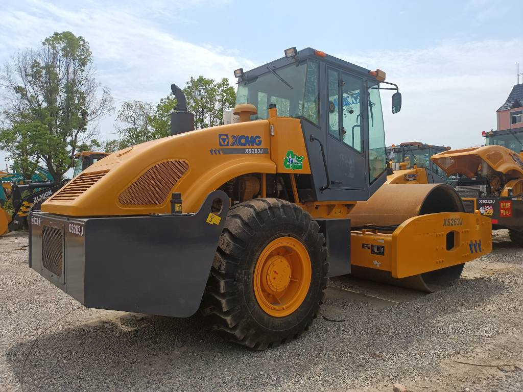 XCMG XS 263J - מדחס: תמונה 2 XCMG XS 263J - מדחס: תמונה 2