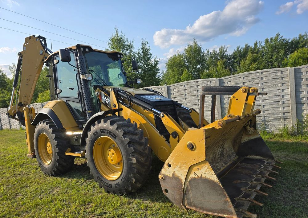 Caterpillar - מחפרון: תמונה 2 Caterpillar - מחפרון: תמונה 2