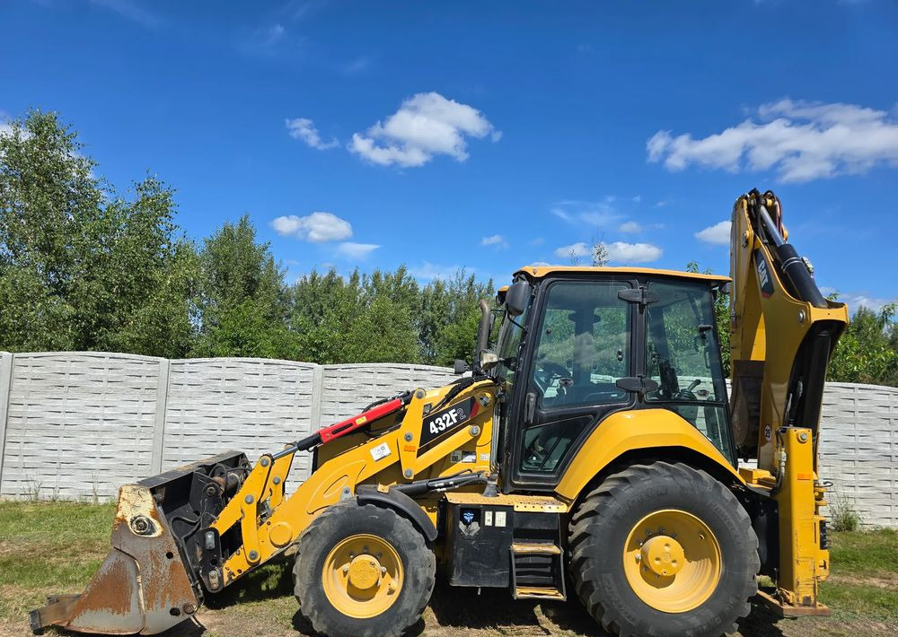 Caterpillar - מחפרון: תמונה 5 Caterpillar - מחפרון: תמונה 5