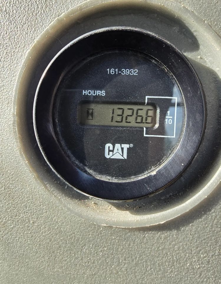 Caterpillar - מחפרון: תמונה 4 Caterpillar - מחפרון: תמונה 4