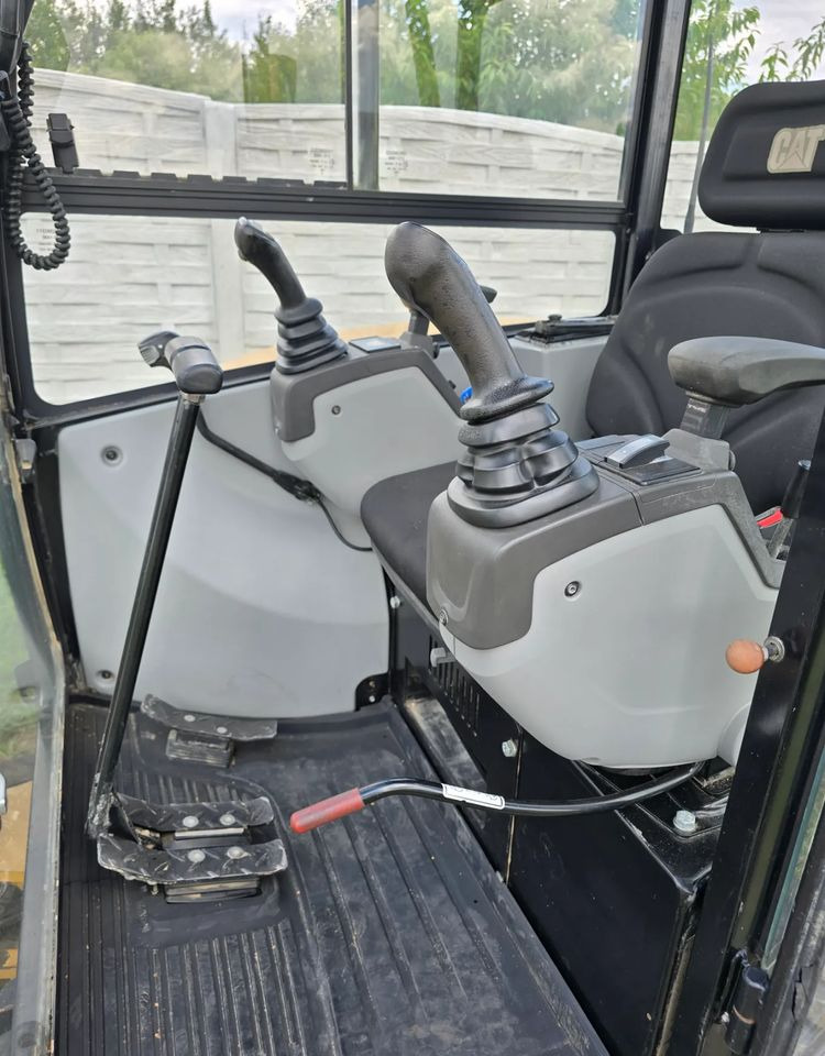 Caterpillar - מיני מחפר: תמונה 3 Caterpillar - מיני מחפר: תמונה 3