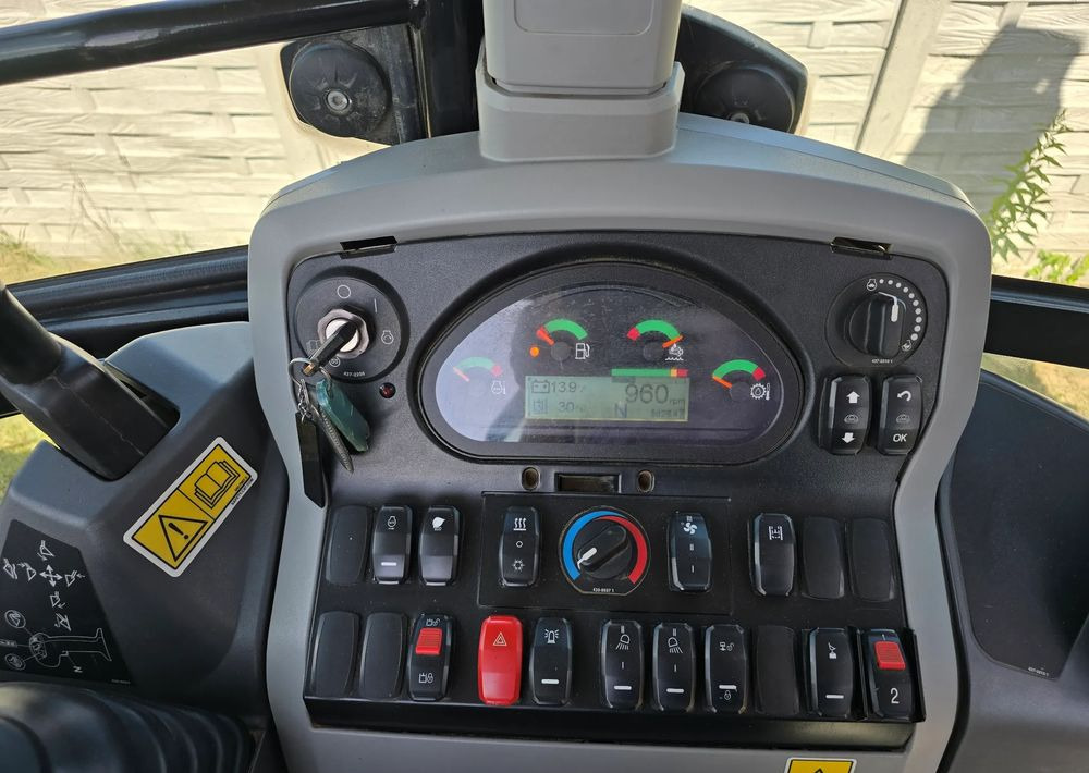 Caterpillar - מחפרון: תמונה 4 Caterpillar - מחפרון: תמונה 4