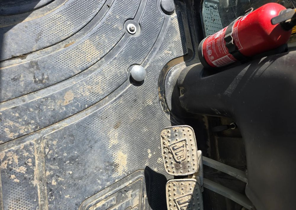 JCB - מחפרון: תמונה 5 JCB - מחפרון: תמונה 5