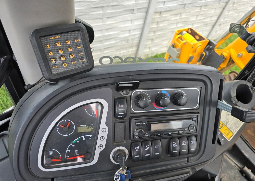 JCB - מחפרון: תמונה 4 JCB - מחפרון: תמונה 4