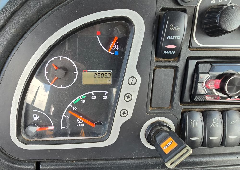 JCB - מחפרון: תמונה 4 JCB - מחפרון: תמונה 4