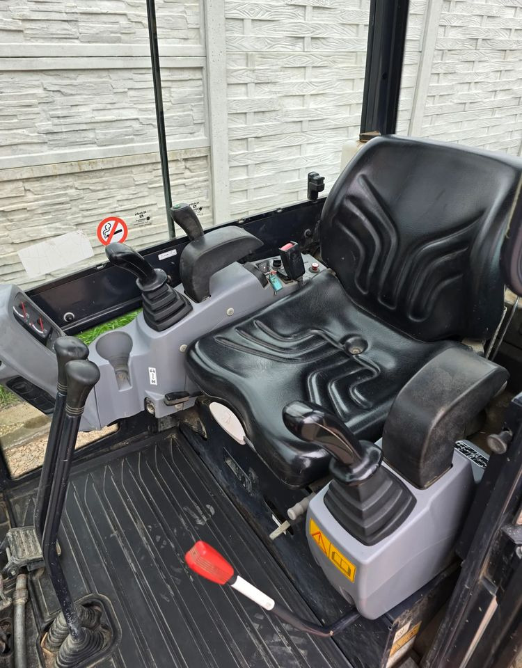 Kubota - מיני מחפר: תמונה 3 Kubota - מיני מחפר: תמונה 3