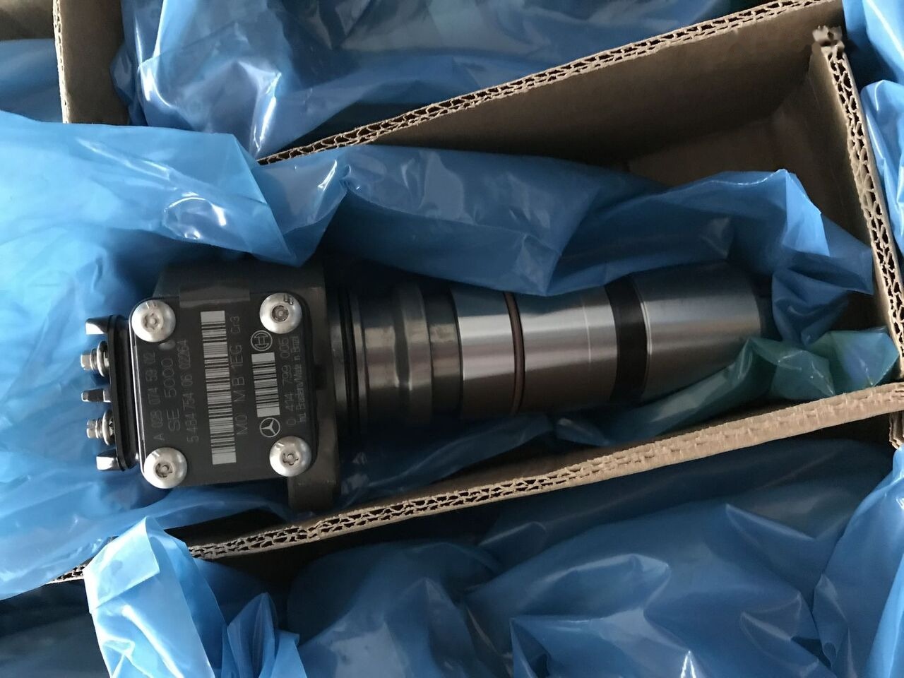 Bosch 028745902 Mercedes-Benz AXOR-ATEGO-ACTROS MERCEDES truck - משאבת דלק עבור משאית: תמונה 2 Bosch 028745902 Mercedes-Benz AXOR-ATEGO-ACTROS MERCEDES truck - משאבת דלק עבור משאית: תמונה 2