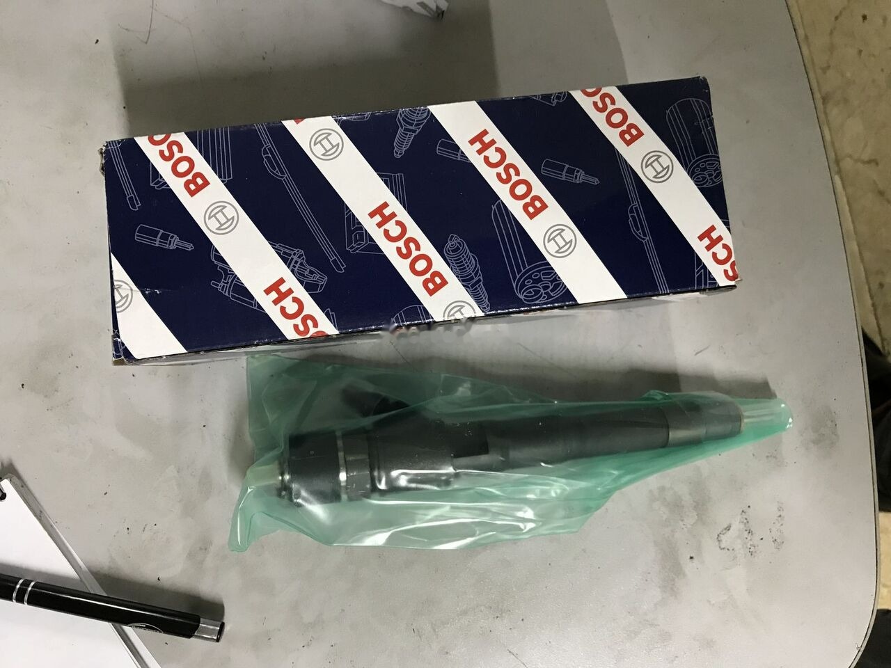 Bosch 2018 WLLA-13-H50 for Ford BOSCH automobile - מזרק עבור מכונית: תמונה 1 Bosch 2018 WLLA-13-H50 for Ford BOSCH automobile - מזרק עבור מכונית: תמונה 1