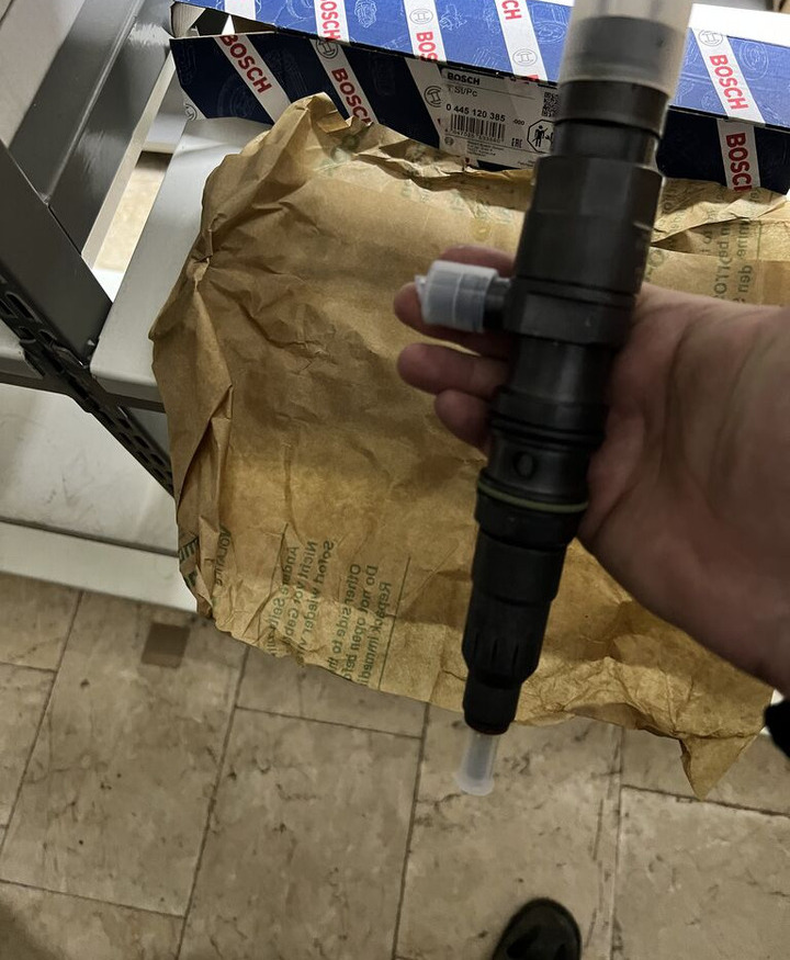Bosch Euro 6 0445120385 Bosch Mercedes Euro 6 - מזרק עבור משאית: תמונה 2 Bosch Euro 6 0445120385 Bosch Mercedes Euro 6 - מזרק עבור משאית: תמונה 2