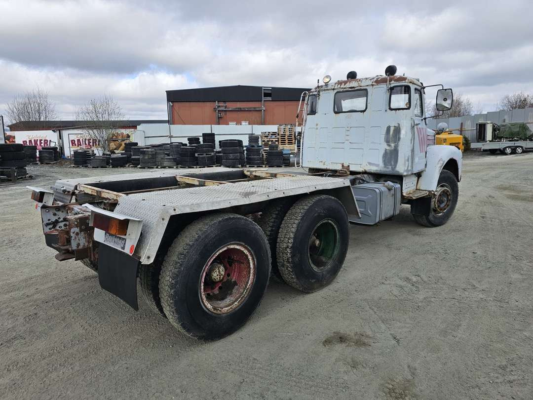 1978 Veteran Scania 111 - משאית: תמונה 4 1978 Veteran Scania 111 - משאית: תמונה 4