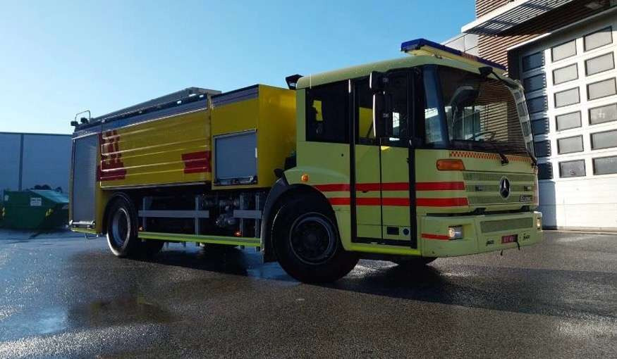 2005 Mercedes-Benz Econic 1833L / 2,50m høyde / Water tanker / Firetruck - משאית אש: תמונה 1 2005 Mercedes-Benz Econic 1833L / 2,50m høyde / Water tanker / Firetruck - משאית אש: תמונה 1
