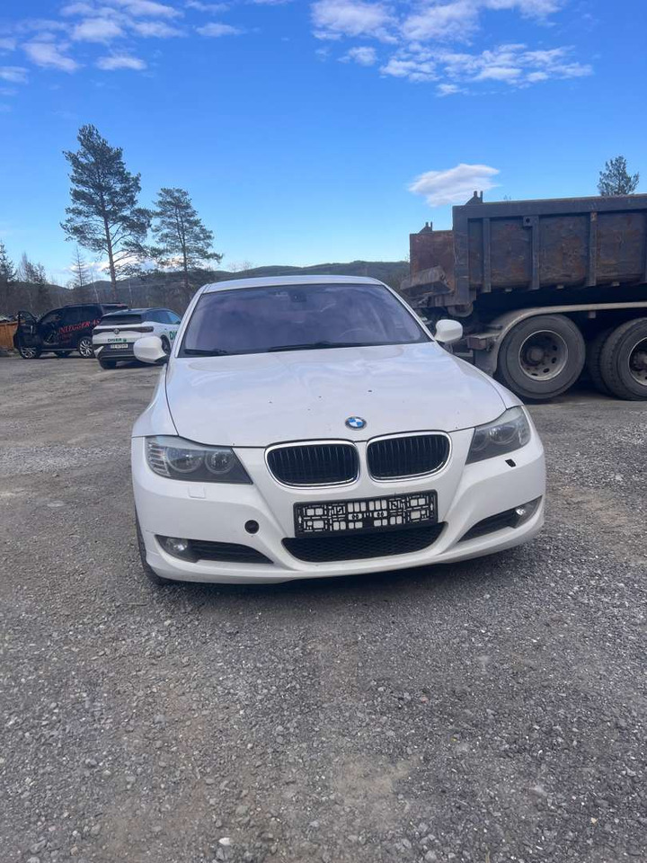 2009 BMW 316i Facelift (se mangellapp) - rep.-objekt - סדאן: תמונה 4 2009 BMW 316i Facelift (se mangellapp) - rep.-objekt - סדאן: תמונה 4