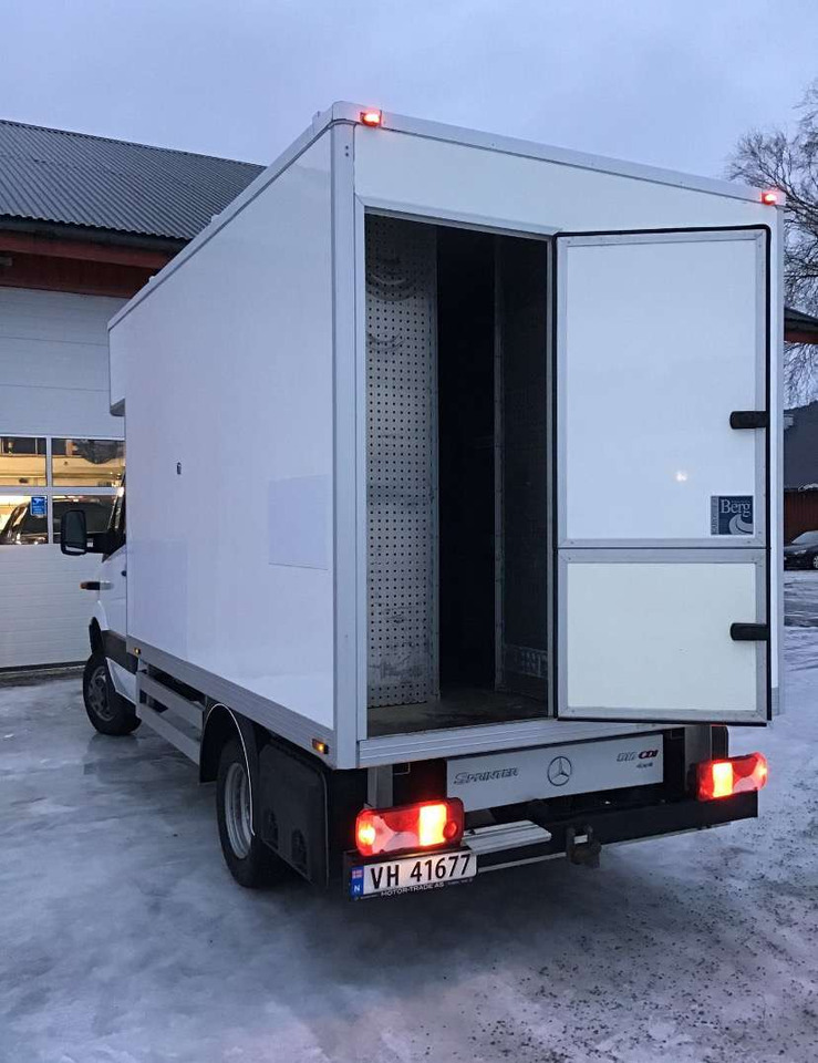 2012 Mercedes-Benz Sprinter EU-GODKJENT SVÆRT LAV KM! - משאית תיבה: תמונה 4 2012 Mercedes-Benz Sprinter EU-GODKJENT SVÆRT LAV KM! - משאית תיבה: תמונה 4