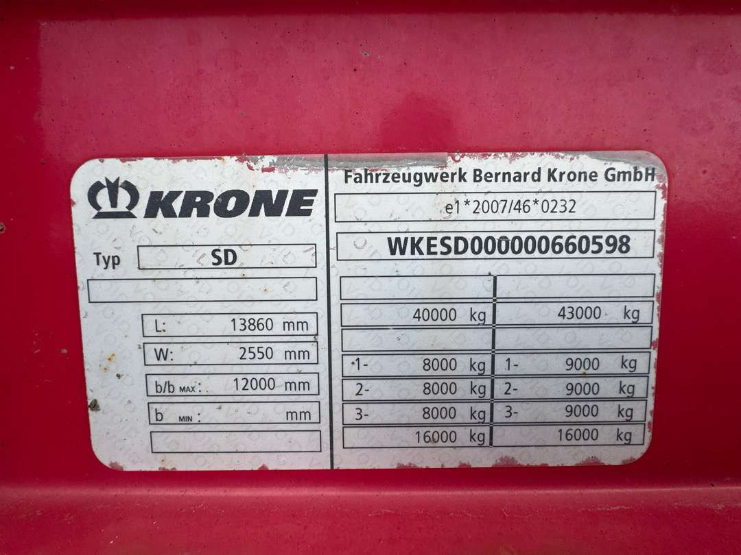 2015 KRONE Profi Line / MEGA / Curtain / Lifting roof - סמיטריילר עם וילונות צד: תמונה 5 2015 KRONE Profi Line / MEGA / Curtain / Lifting roof - סמיטריילר עם וילונות צד: תמונה 5